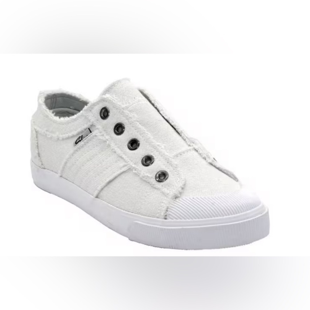 NIB Sbicca Creole Slip On Sneakers in Ivory White - Size 8 - Picture 2 of 6